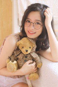 李妍